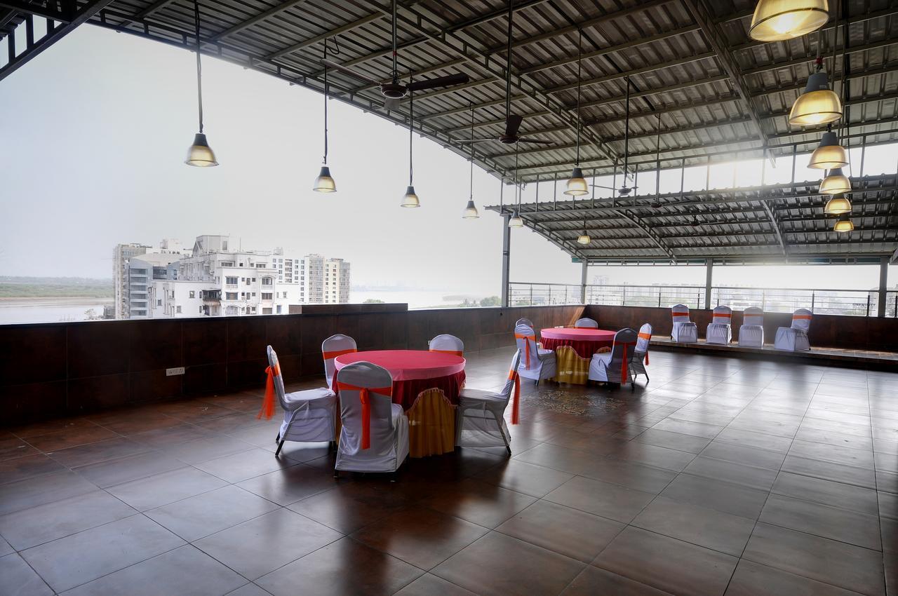 Shreeji Vatika Hotel Surat Esterno foto