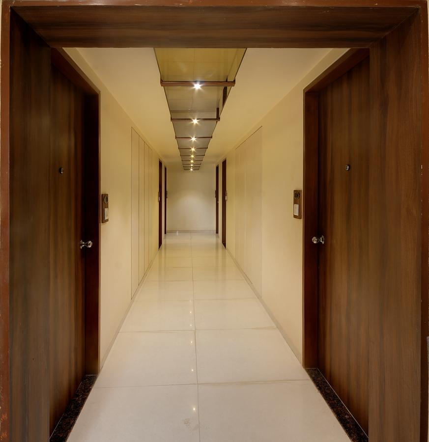 Shreeji Vatika Hotel Surat Esterno foto