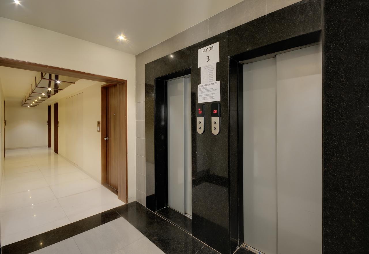 Shreeji Vatika Hotel Surat Esterno foto