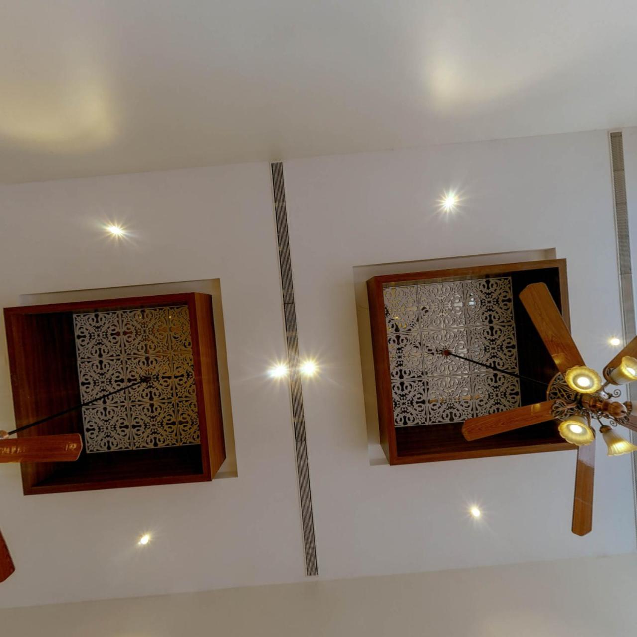 Shreeji Vatika Hotel Surat Esterno foto